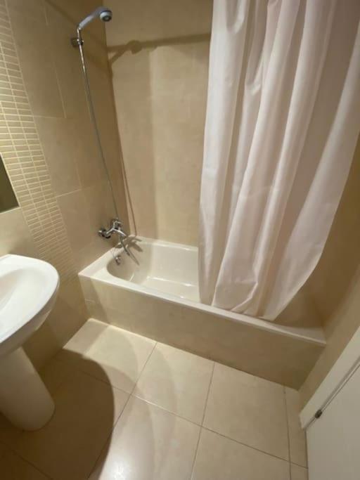 Larimar 10D Apartment Калпе Екстериор снимка